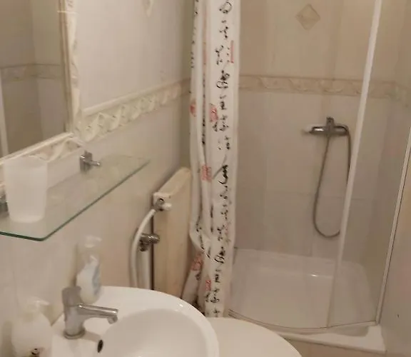 Δωμάτια σε οικογενειακή κατοικία Feher Hinto Μίσκολτς